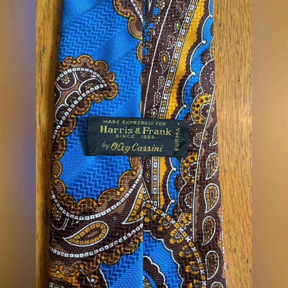 70s Vintage Oleg Cassini for Harris and Frank Blue Silk Paisley Tie - Picture 4 of 5
